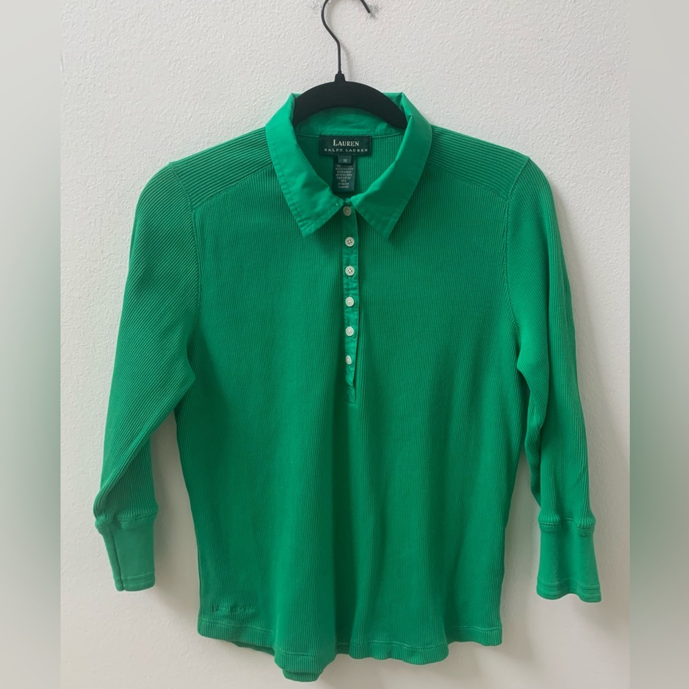 SZ M Lauren Ralph Lauren Collared Tshirt 
Green 100% Cotton 
Long Sleeve